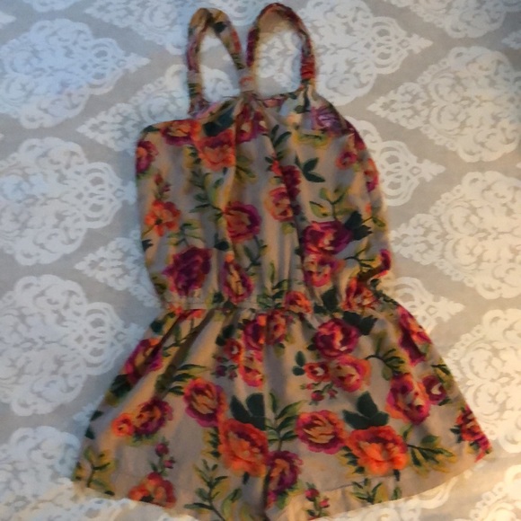 Red Berry romper - floral - Picture 4 of 7